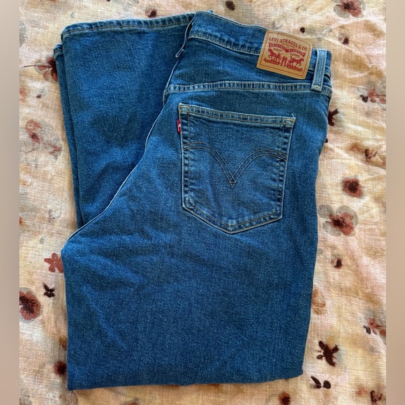 Levi’s Ribcage Straight - Picture 3 of 3